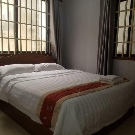 Wei Si Deng Hotel & Restaurant Phnom Penh Exteriör bild
